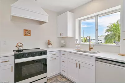 4520 SE 9th Ave, Cape Coral, FL 33904 - Photo 13