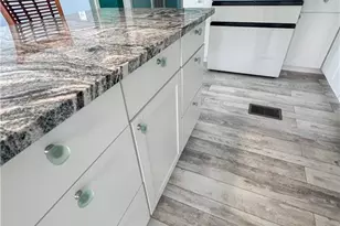 11291 Bougainvillea Ln, Fort Myers Beach, FL 33931 - Photo 9