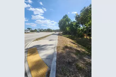 110 Gaslight Ave, North Fort Myers, FL 33917 - Photo 19