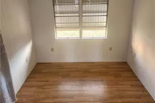 110 Gaslight Ave, North Fort Myers, FL 33917 - Photo 7