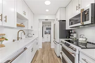 2350 W First St, Fort Myers, FL 33901 - Photo 9