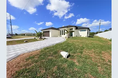 922 Santa Barbara Blvd N, Cape Coral, FL 33993 - Photo 5