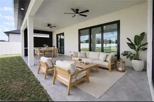 922 Santa Barbara Blvd N, Cape Coral, FL 33993 - Photo 37