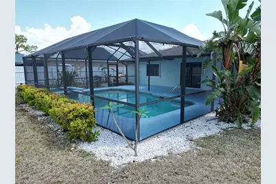 321 Trafalgar Pkwy, Cape Coral, FL 33991 - Photo 13