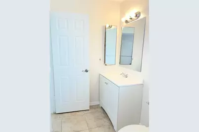 321 Trafalgar Pkwy, Cape Coral, FL 33991 - Photo 21