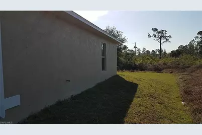 932 Dobbins St E, Lehigh Acres, FL 33974 - Photo 21
