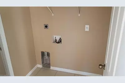 932 Dobbins St E, Lehigh Acres, FL 33974 - Photo 15