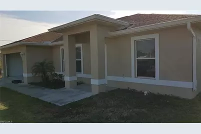 932 Dobbins St E, Lehigh Acres, FL 33974 - Photo 3