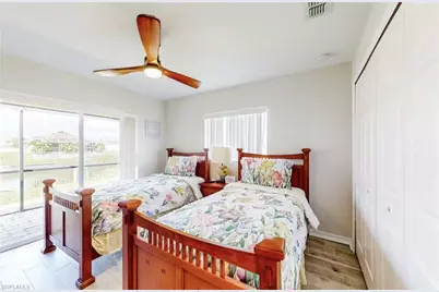 923 SW 28th Ter, Cape Coral, FL 33914 - Photo 31