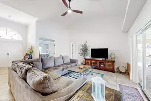 923 SW 28th Terrace, Cape Coral, FL 33914 - Photo 17