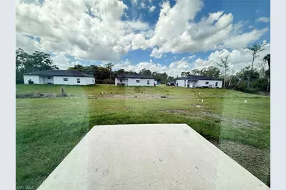 611 Greenbriar Blvd, Lehigh Acres, FL 33972 - Photo 11