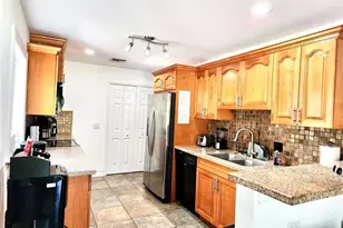 740 19th St SW, Naples, FL 34117 - Photo 33