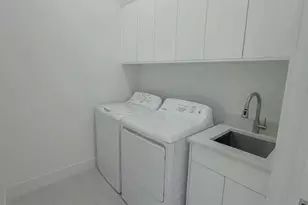 1236 Damen St E, Lehigh Acres, FL 33974 - Photo 7