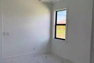 1117 NE 15th St, Cape Coral, FL 33909 - Photo 13