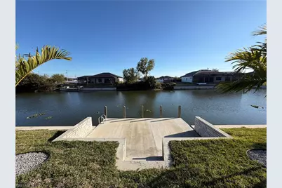 112 NE 6th St, Cape Coral, FL 33909 - Photo 33