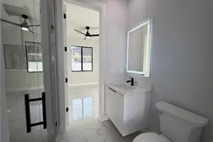 112 NE 6th St, Cape Coral, FL 33909 - Photo 23