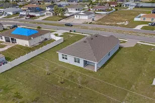 424 Tropicana Pkwy E, Cape Coral, FL 33909 - Photo 5