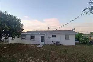 810 Palm Blvd, Lehigh Acres, FL 33936 - Photo 5