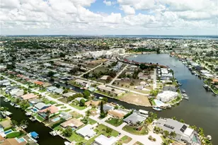 4933 Triton Ct W, Cape Coral, FL 33904 - Photo 3