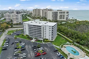 1 Bluebill Ave, Naples, FL 34108 - Photo 33