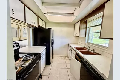 2212 Gardenia Way, Lehigh Acres, FL 33936 - Photo 11