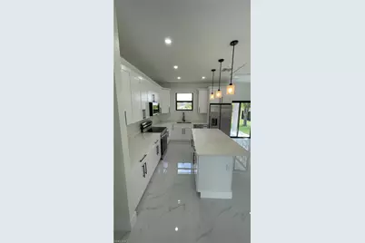 528 Raintree St E, Lehigh Acres, FL 33974 - Photo 5