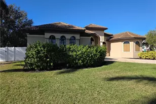 2406 Kismet Lakes Ln, Cape Coral, FL 33993 - Photo 7