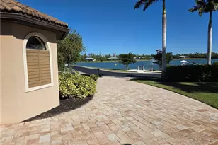 2406 Kismet Lakes Ln, Cape Coral, FL 33993 - Photo 9