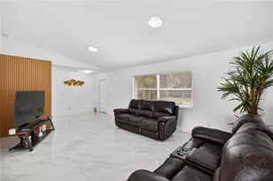 1641 8th St NE, Naples, FL 34120 - Photo 7