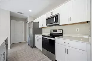 2512 NW 15th Ave, Cape Coral, FL 33993 - Photo 11