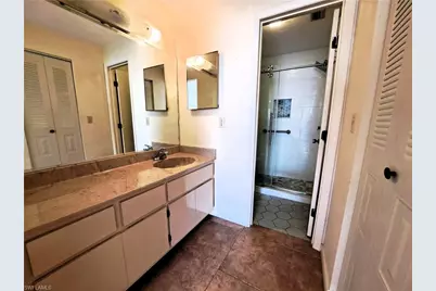 10525 Putnam Ct, Lehigh Acres, FL 33936 - Photo 15