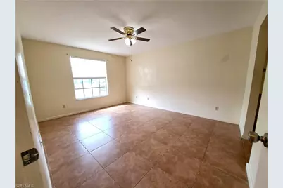 10525 Putnam Ct, Lehigh Acres, FL 33936 - Photo 13