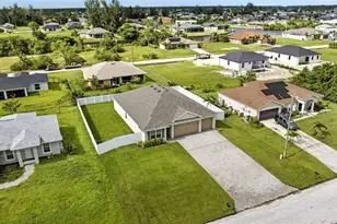 2465 NW 9th St, Cape Coral, FL 33993 - Photo 37