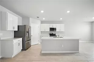 2465 NW 9th St, Cape Coral, FL 33993 - Photo 29