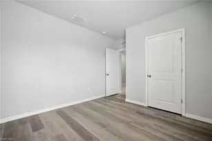 2465 NW 9th St, Cape Coral, FL 33993 - Photo 9