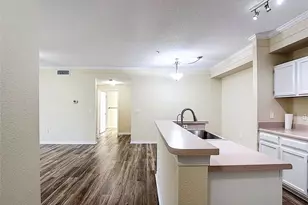 11571 Villa Grand, Fort Myers, FL 33913 - Photo 5