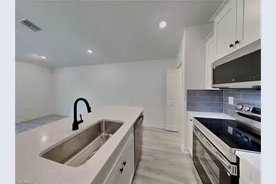 3201 23rd St SW, Lehigh Acres, FL 33971 - Photo 3
