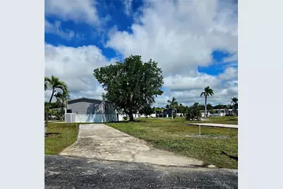 20 Cottonwood Dr, Fort Myers, FL 33908 - Photo 3