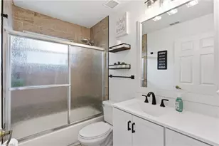 2118 Country Club Blvd, Cape Coral, FL 33990 - Photo 31