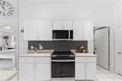 2118 Country Club Blvd, Cape Coral, FL 33990 - Photo 15