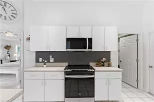 2118 Country Club Blvd, Cape Coral, FL 33990 - Photo 15