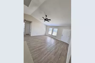 2115 SE 14th St, Cape Coral, FL 33990 - Photo 9