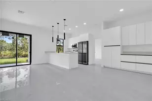 532 Lone Star Ln, Lehigh Acres, FL 33974 - Photo 5