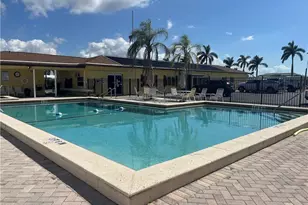 11061 Sunglow Ln, Fort Myers, FL 33908 - Photo 5