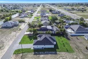 211 NE 15th Terrace, Cape Coral, FL 33909 - Photo 43