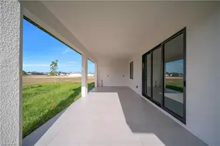 211 NE 15th Terrace, Cape Coral, FL 33909 - Photo 11