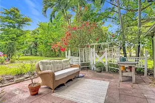 4293 Island Cir, Fort Myers, FL 33919 - Photo 35