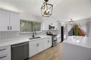 1470 Park Shore Cir, Fort Myers, FL 33901 - Photo 7