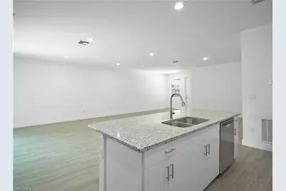 7015 Hero Cir, Labelle, FL 33935 - Photo 9