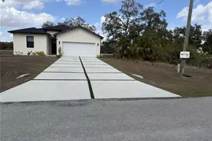 6013 Acorn Cir, Labelle, FL 33935 - Photo 1